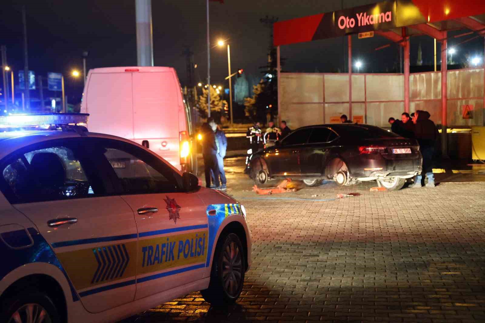 nevsehirde yolda olusan cukurlar 5 araci yolda birakti 4 HcqkjqCa