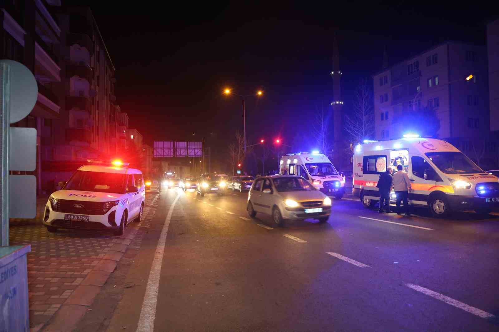 nevsehirde zincirleme kaza 2 yarali 4 ZMJOiedn