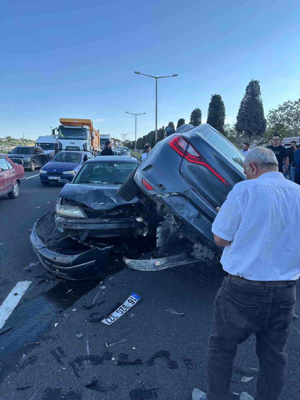 nevsehirde zincirleme kaza 5 yarali 3 pOPEp398