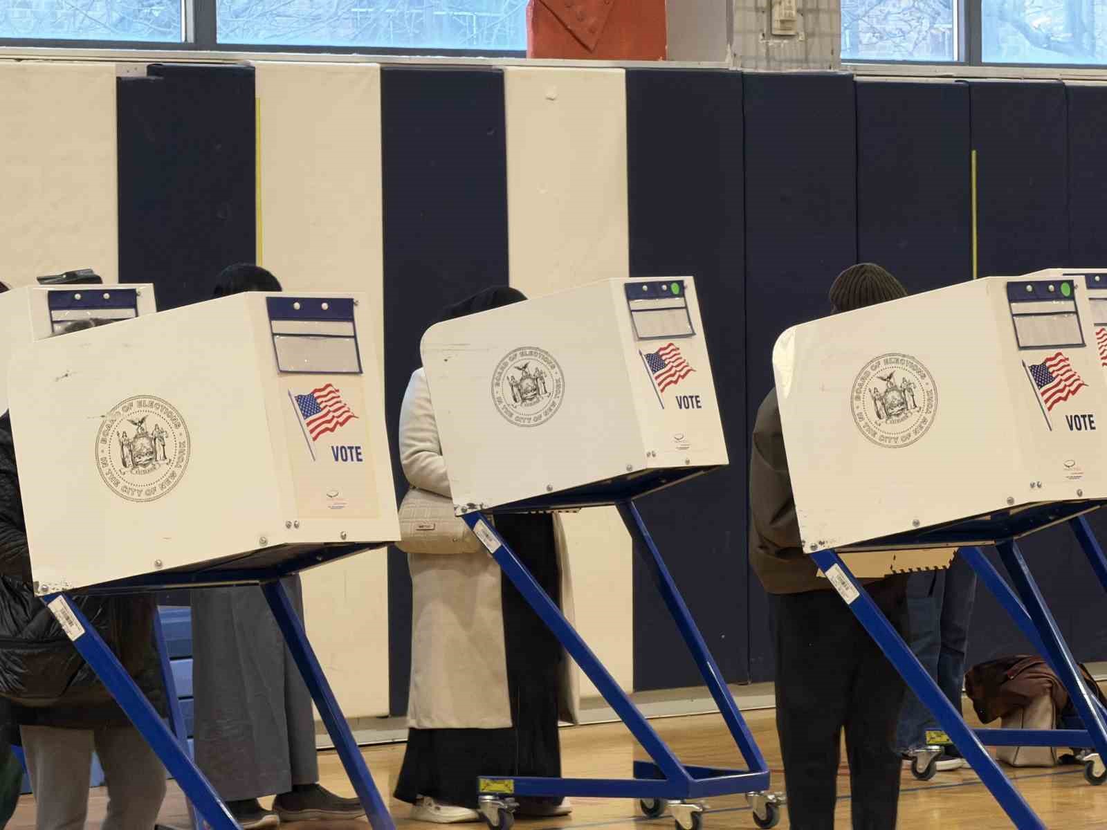 new york yeni belediye baskanini secmek icin sandik basinda 2 uEEMCTuq