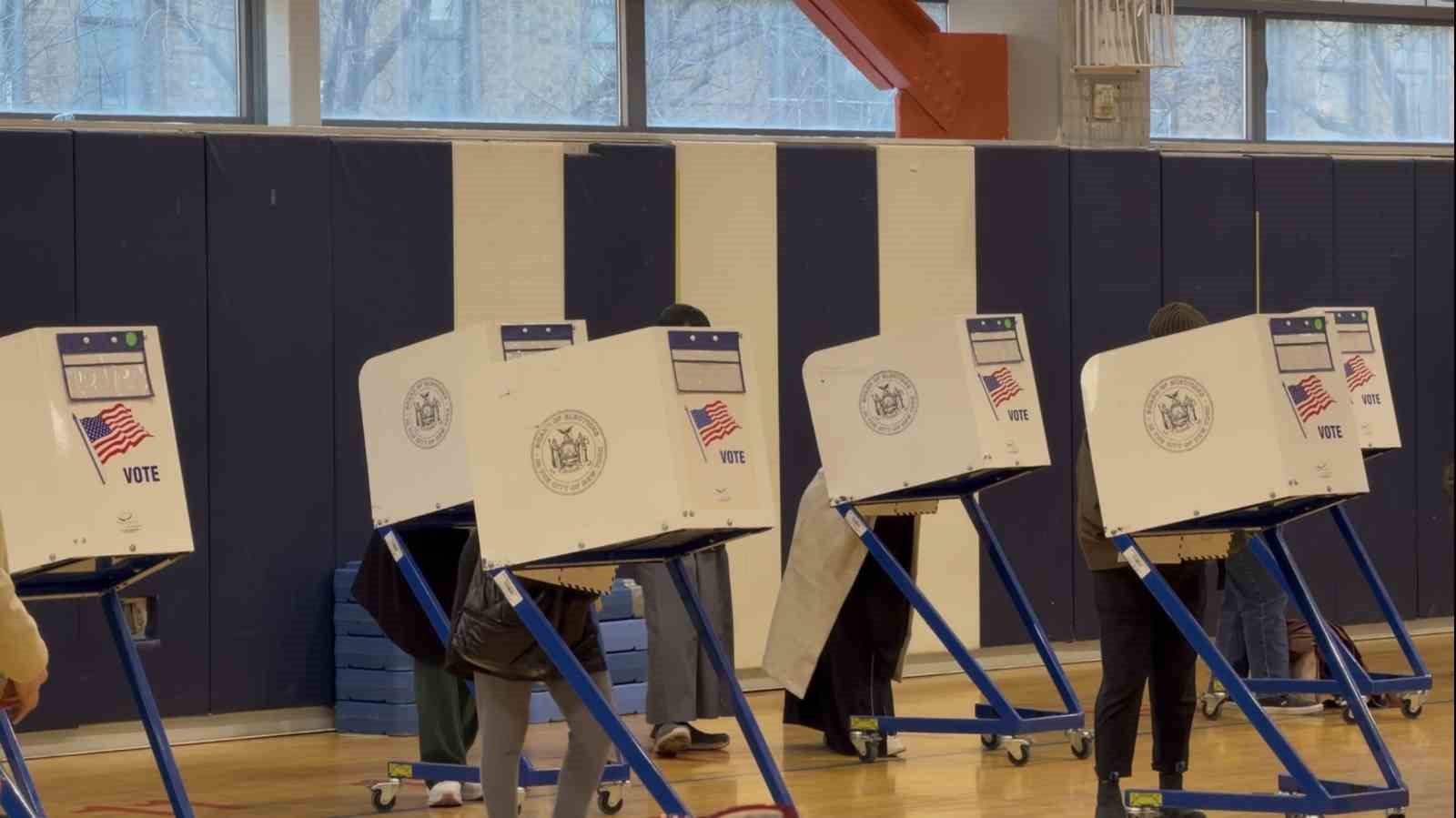 new york yeni belediye baskanini secmek icin sandik basinda 8 DTPMe71b