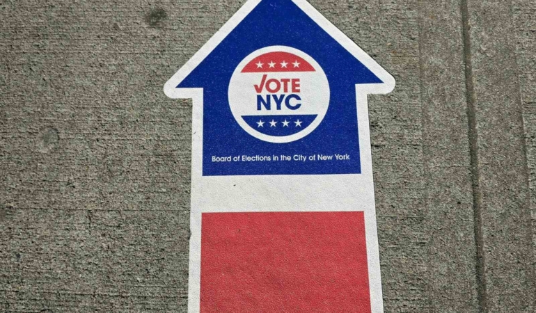 new-york-yeni-belediye-baskanini-secmek-icin-sandik-basinda-R7qGdAzB.jpg