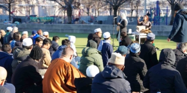 new-yorkta-bayram-namazi-sokaklara-tasti-tgZVACu3.jpg