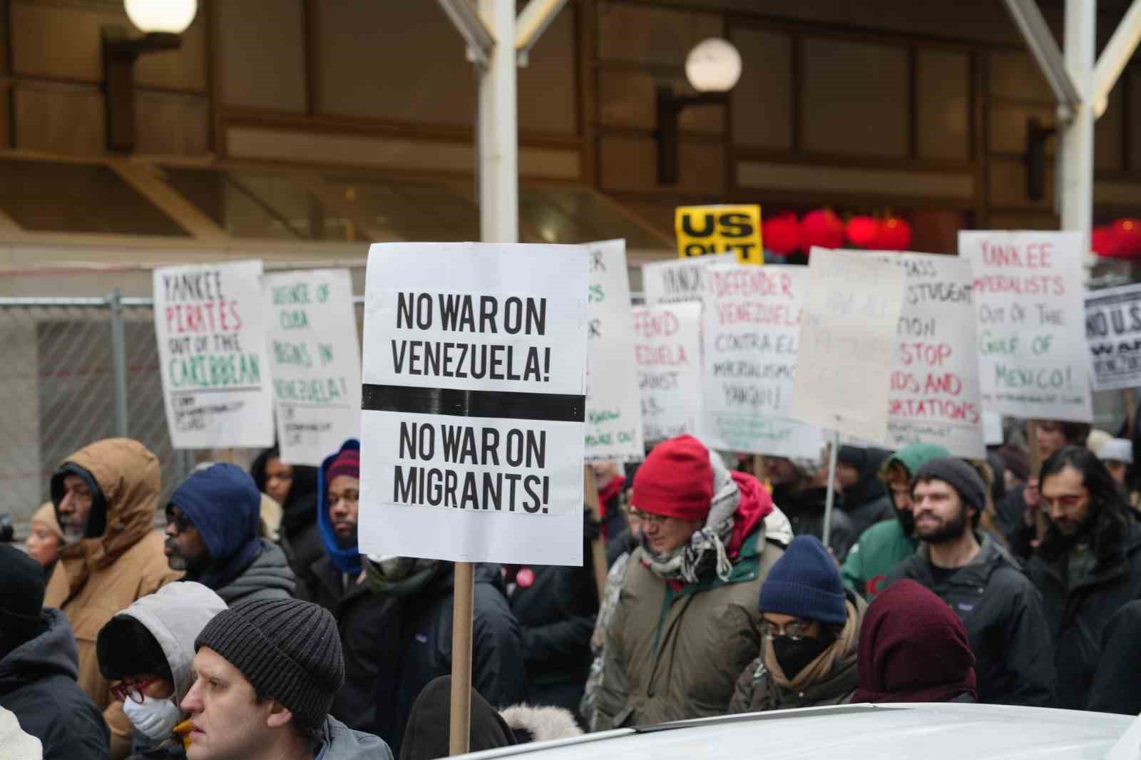 new yorkta binlerce kisi venezuela icin yurudu 2 FyUByXZW