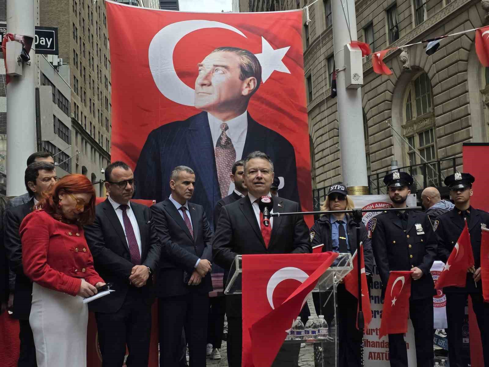 New York’ta mehter gösterisine büyük ilgi 7 new yorkta mehter gosterisine buyuk ilgi 3 mSptlX5T