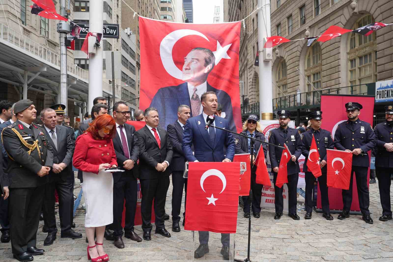 New York’ta mehter gösterisine büyük ilgi 13 new yorkta mehter gosterisine buyuk ilgi 9 lp7W9SQ2
