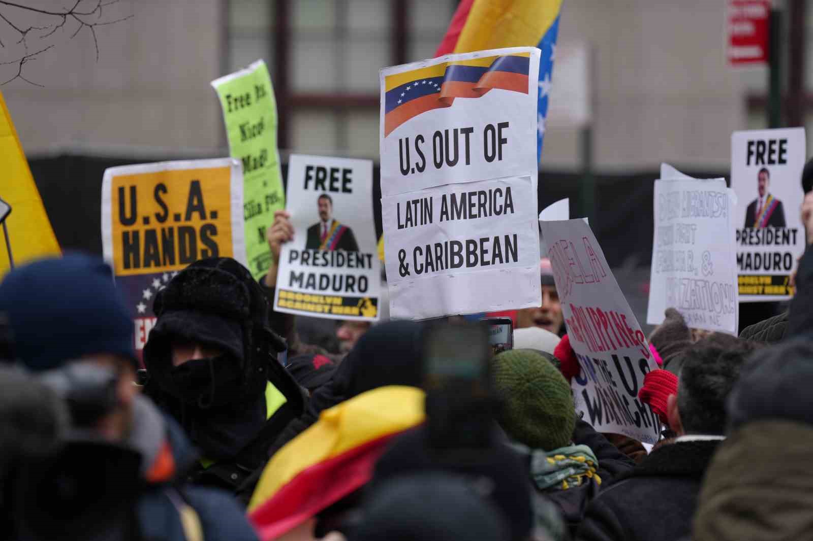 new yorktaki durusma oncesi maduro ve esinin serbest birakilmasi icin protesto 0 a7QgCpOA