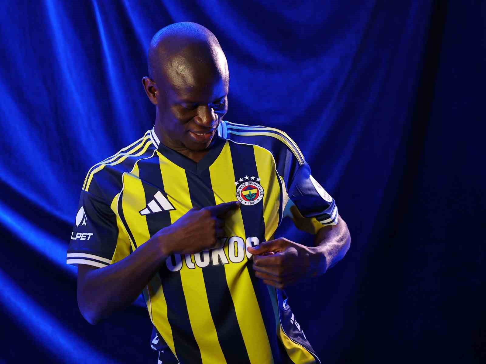 N’Golo Kante, resmen Fenerbahçe’de 5 ngolo kante resmen fenerbahcede 1 WufZKcBj