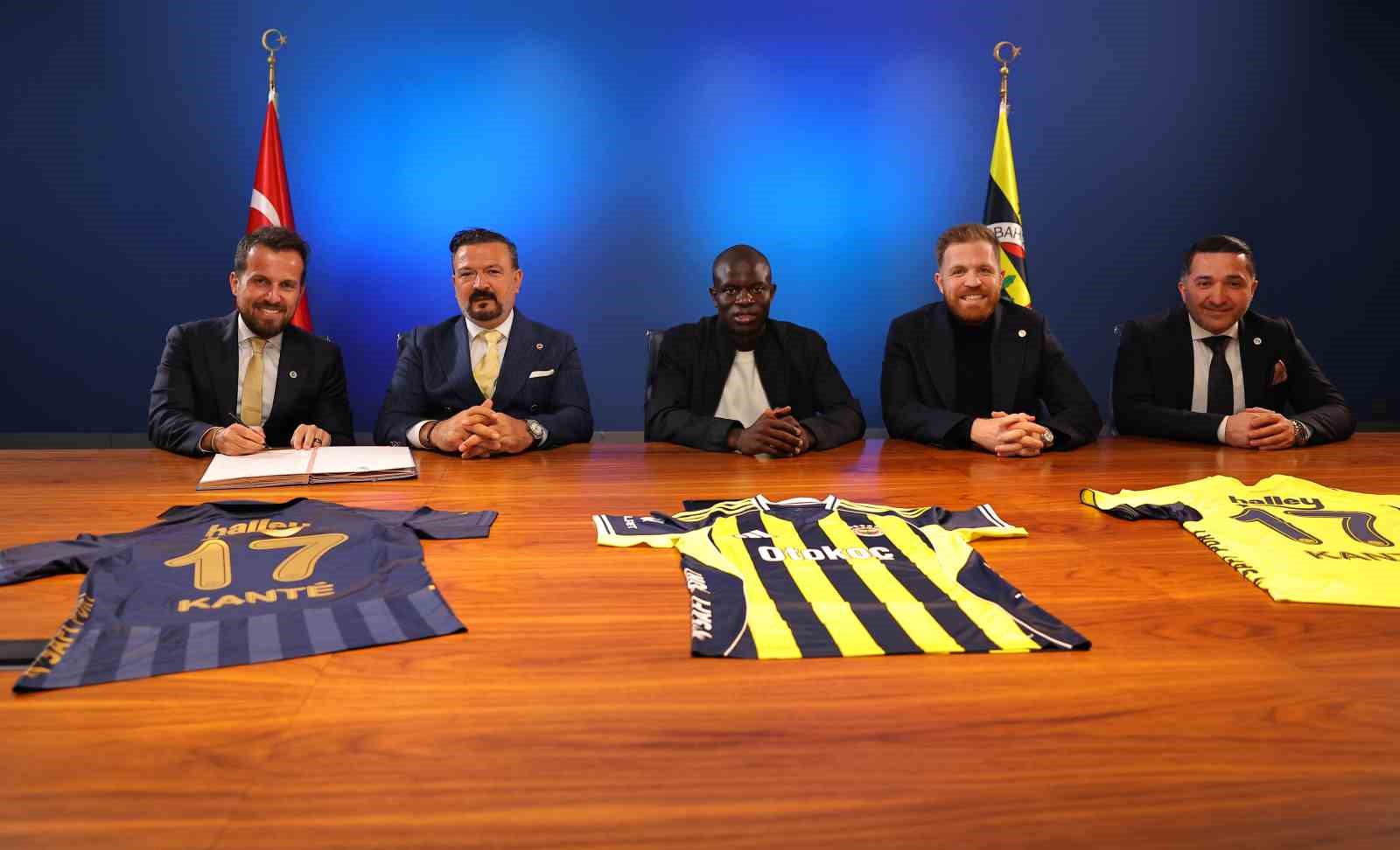 N’Golo Kante, resmen Fenerbahçe’de 7 ngolo kante resmen fenerbahcede 3 5ELcc28p