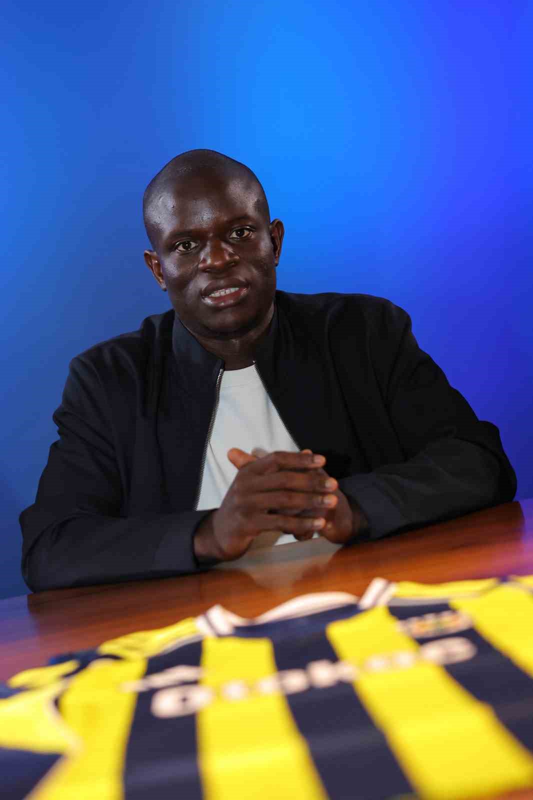 N’Golo Kante, resmen Fenerbahçe’de 10 ngolo kante resmen fenerbahcede 6 Ef5HzvKE