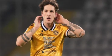 nicolo-zaniolo-transfer-kararini-acikladi-burada-kalmaktan-baska-bir-sey-dusunemiyorum-xued