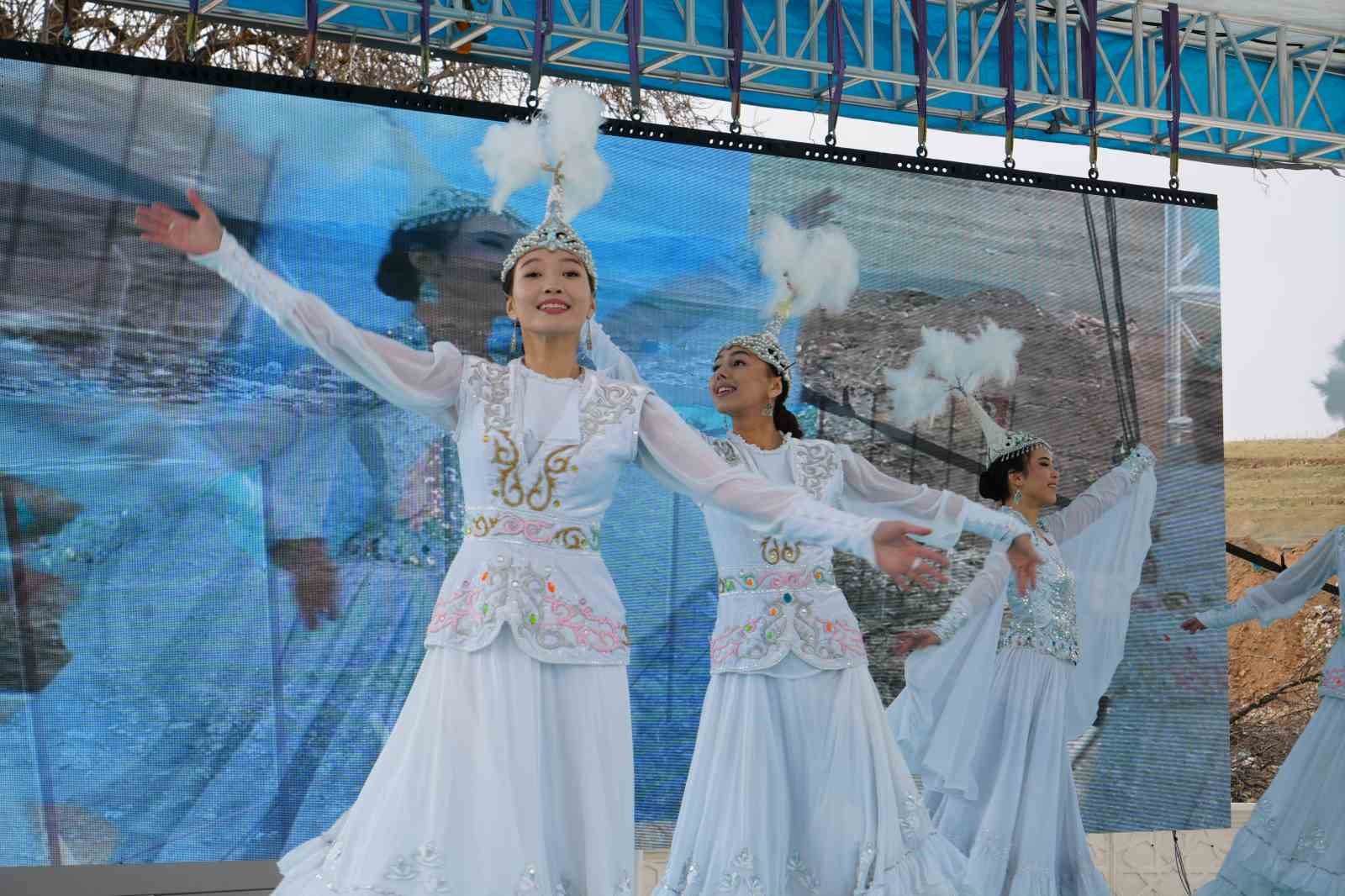 nigdede altay koyunde nevruz coskusu 0 DwI2rNYN