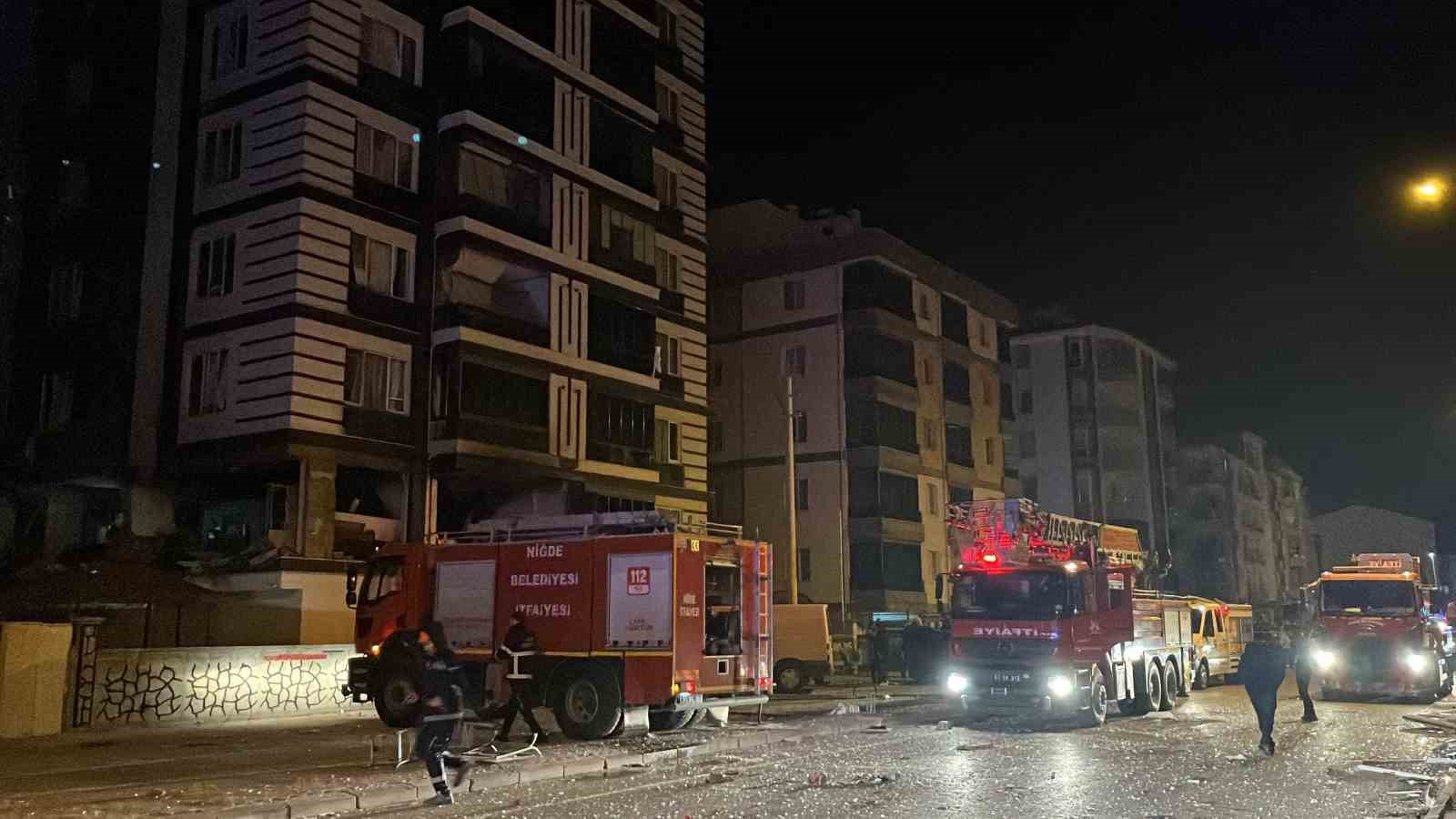 nigdede dogal gaz patlamasi yaralilar var 1 tVv9C6XC