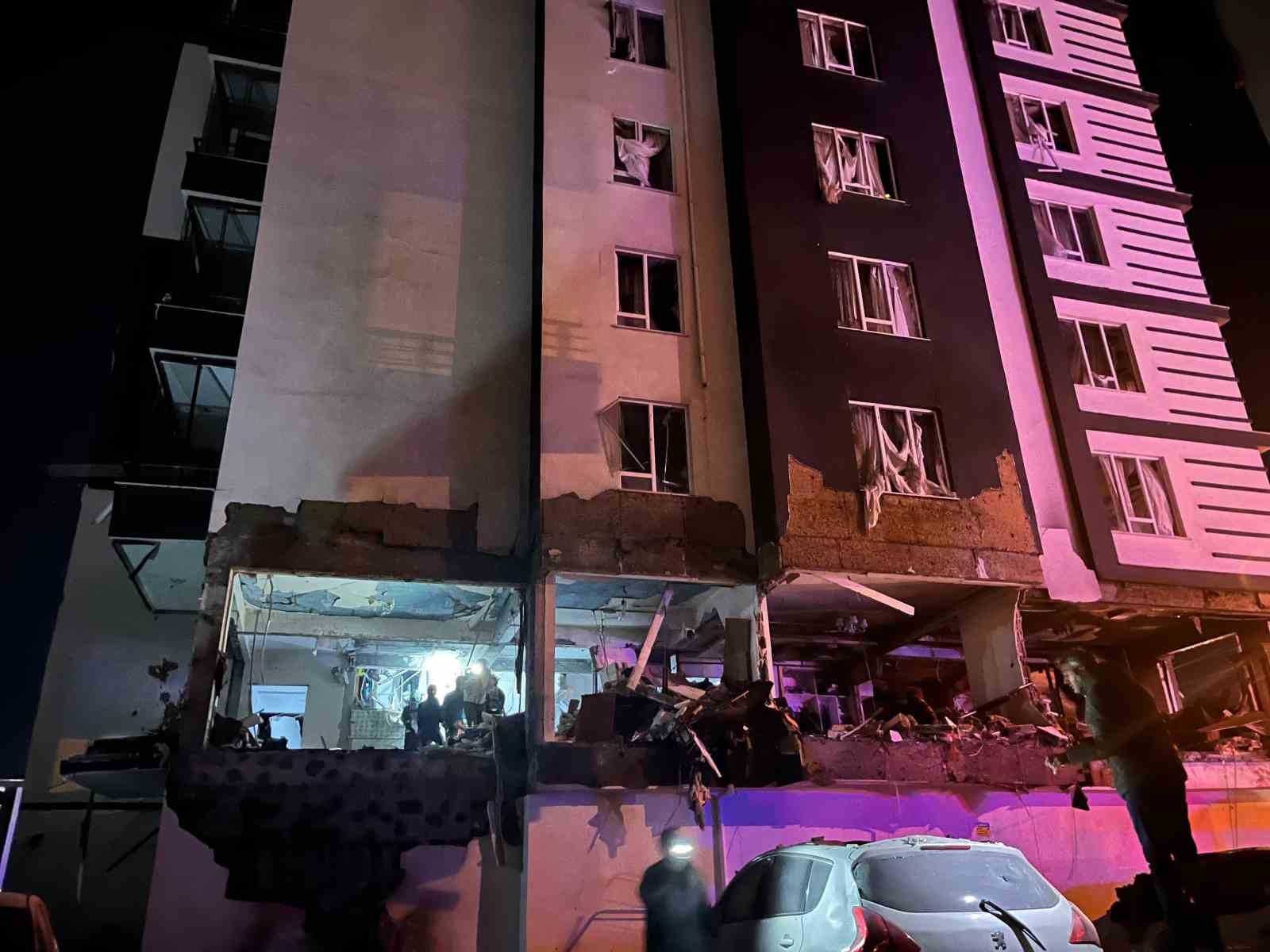 nigdede dogal gaz patlamasi yaralilar var 2 ebMOILyi