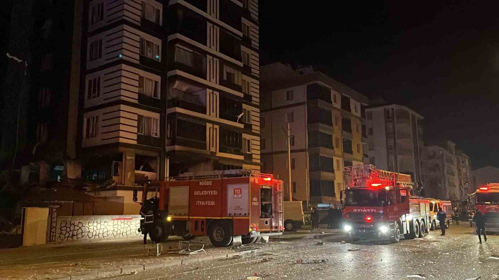 nigdede dogal gaz patlamasi yaralilar var 3 8NGNgERZ