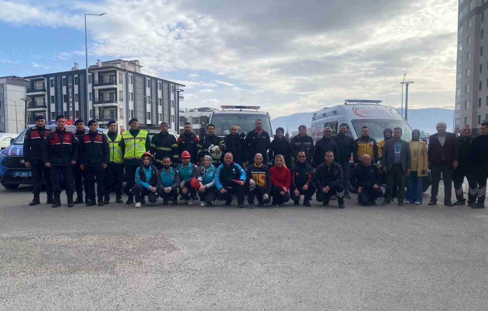 nigdede gercegini aratmayan saha tatbikati 4 tigkW2Ge