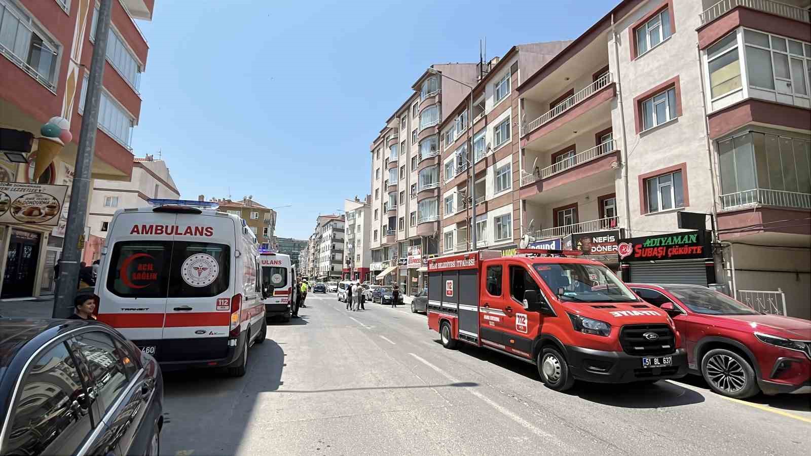 Niğde’de nişanlı çiftin ’ayrılık’ kavgası kanlı bitti: 1 kişi yaralandı 5 nigdede nisanli ciftin ayrilik kavgasi kanli bitti 1 kisi yaralandi 1