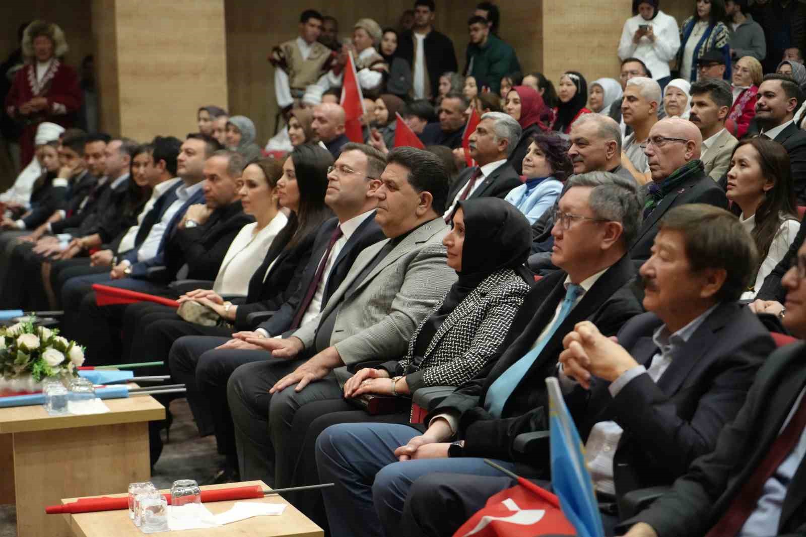 Niğde’deki Nevruz etkinliklerinde Türk dünyası ezgileri sahnelendi 6 nigdedeki nevruz etkinliklerinde turk dunyasi ezgileri sahnelendi 2 WG8Deukj