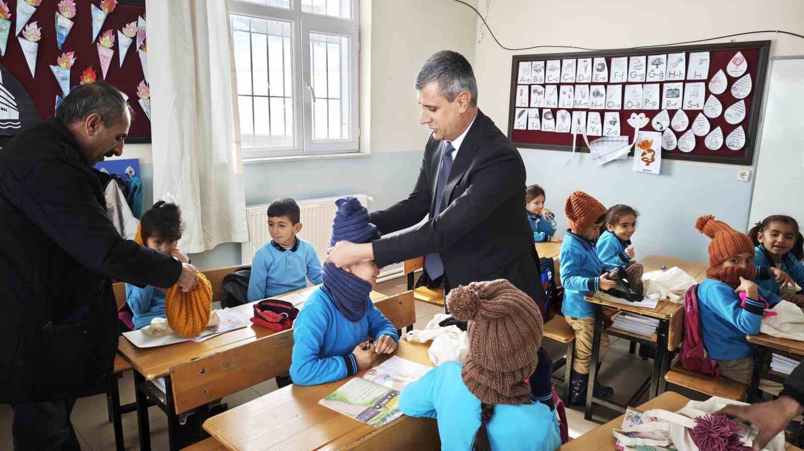 nigdeli kadinlar ahlatli koy cocuklarinin icini isitti 5 8FWTL1Ly