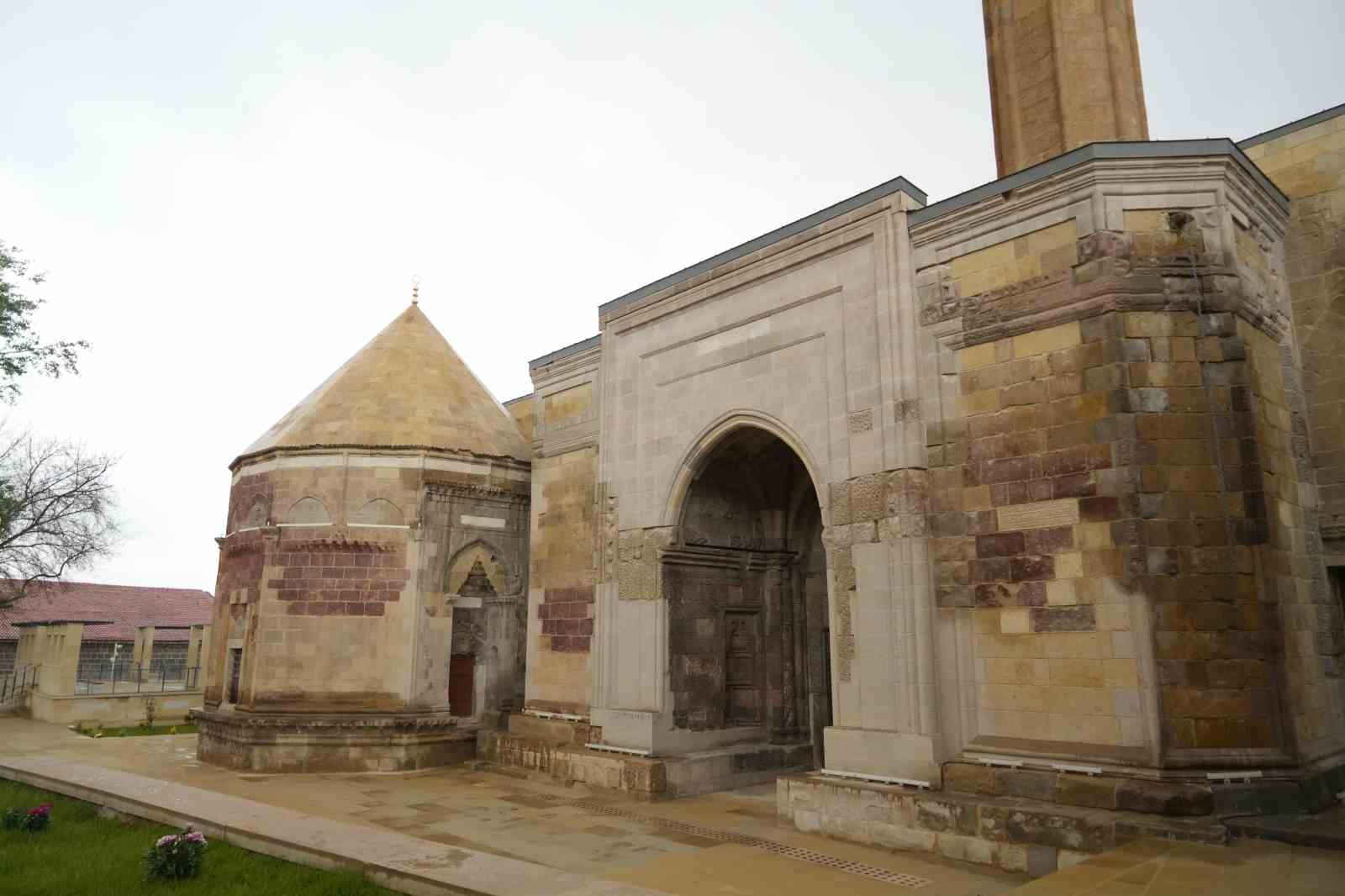 nigdenin tarihi mirasi sungurbey camiinde restorasyon tamamlandi 6 2SMBHMrA