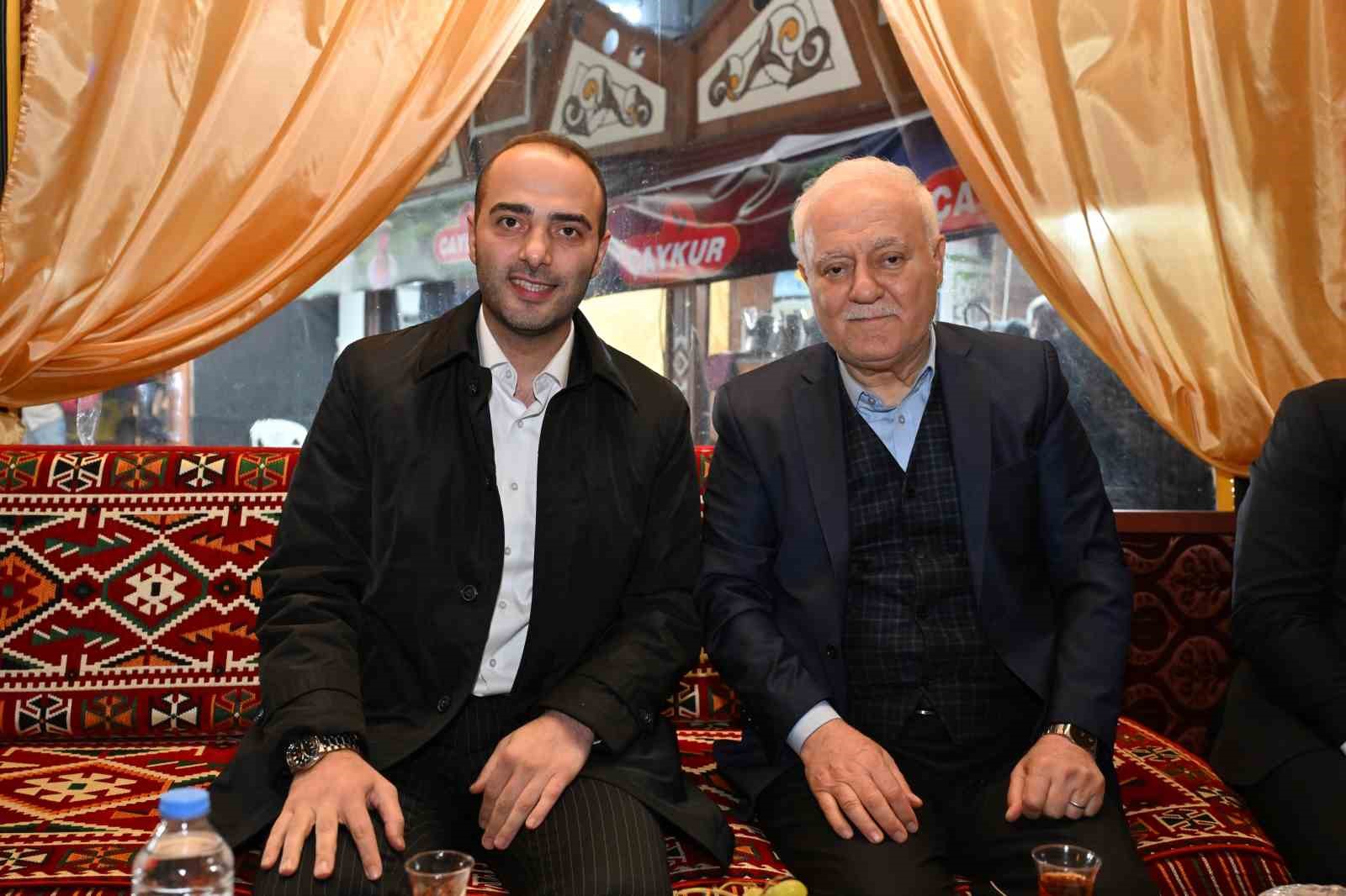 nihat hatipoglu ramazan sohbetiyle gaziosmanpasada gonulleri bulusturdu 0 cjDPMCRv