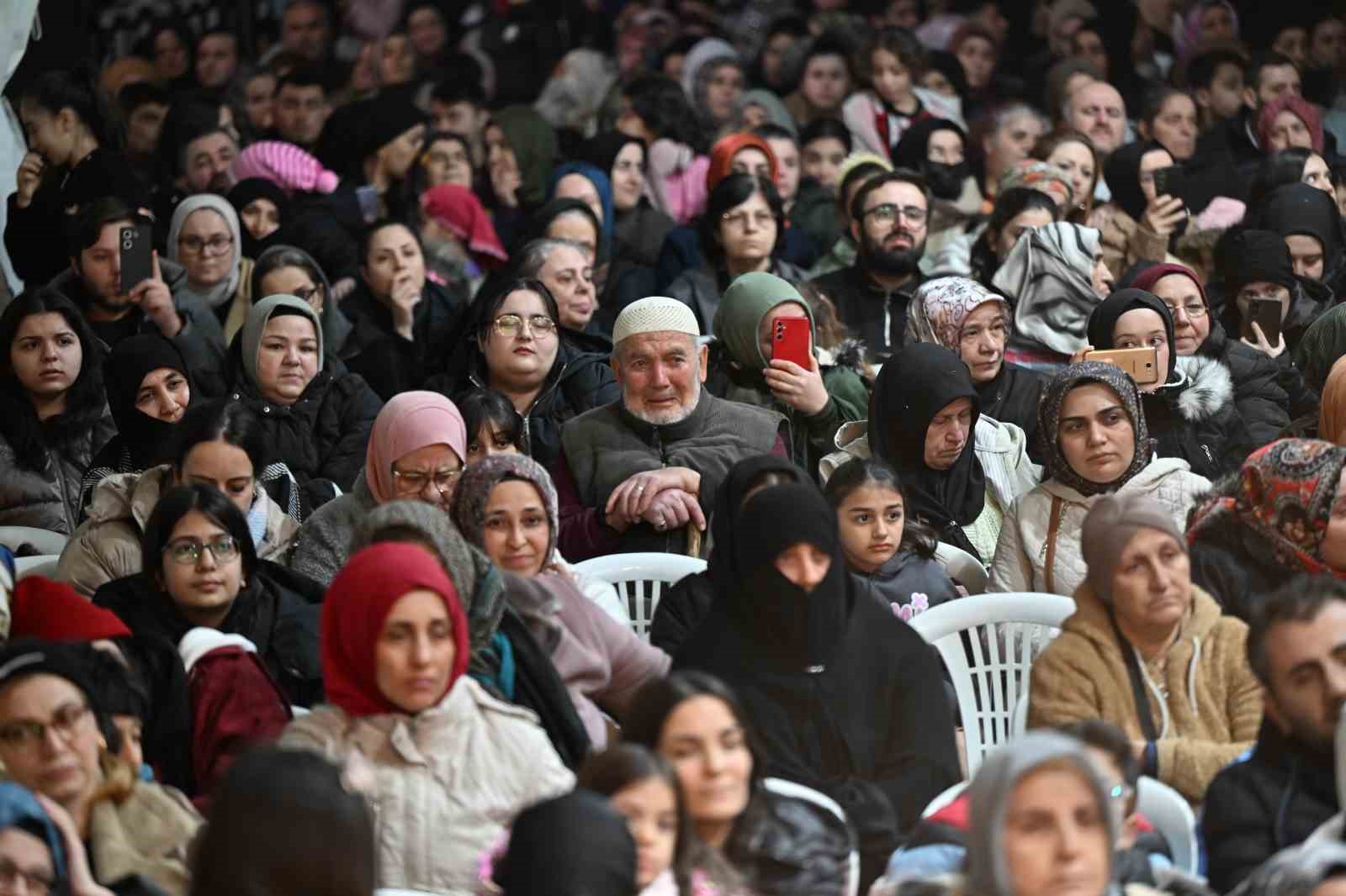nihat hatipoglu ramazan sohbetiyle gaziosmanpasada gonulleri bulusturdu 1 7MI2pkyO