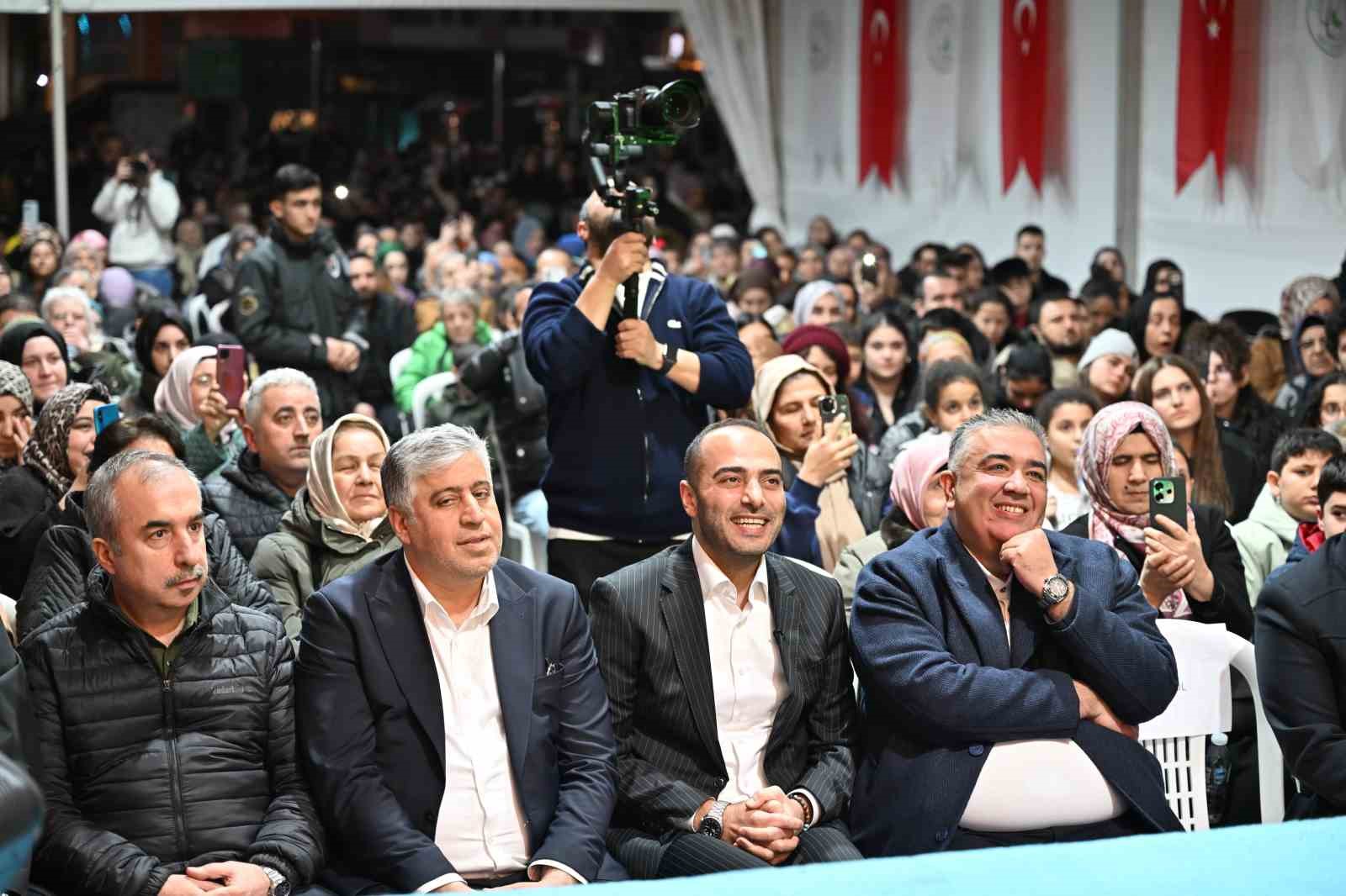 nihat hatipoglu ramazan sohbetiyle gaziosmanpasada gonulleri bulusturdu 2 pFDuaDXt