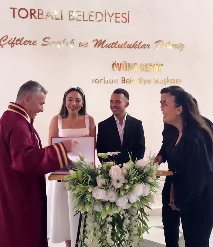 nikah memuruna saka yapmak istediler asil sakayi memur yapti 1 tStwu5qq
