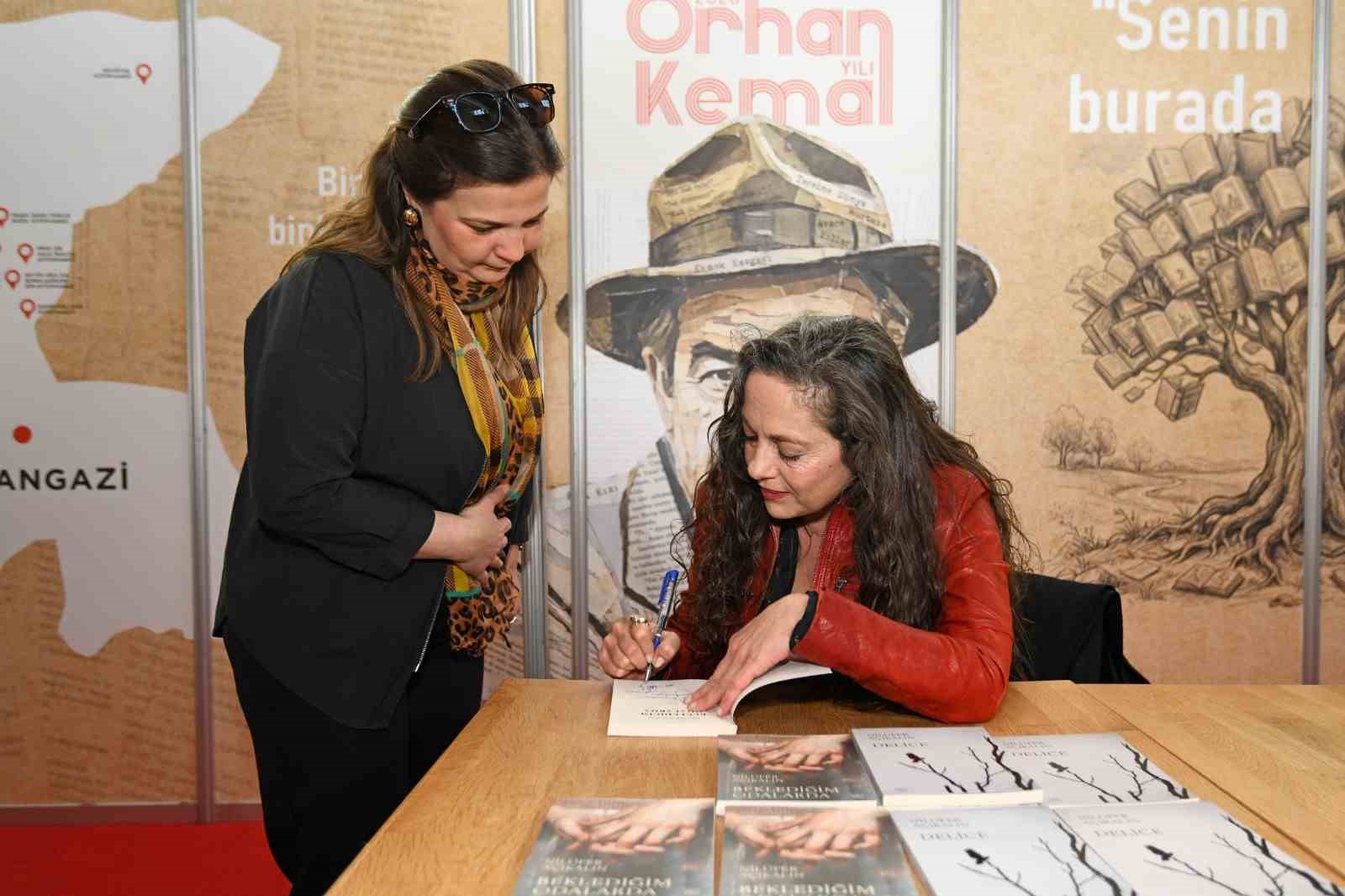nilufer acikalin osmangazide okurlariyla bulustu 4 nOYzXN8f