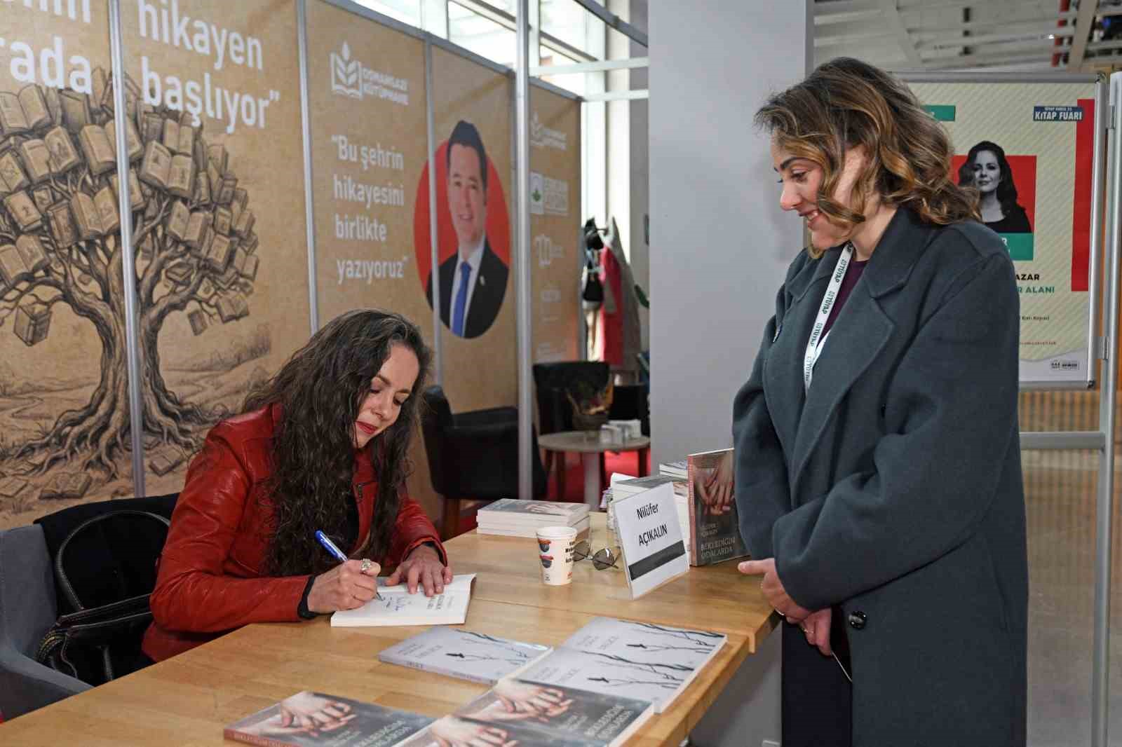 nilufer acikalin osmangazide okurlariyla bulustu 5 bAhNPr1E