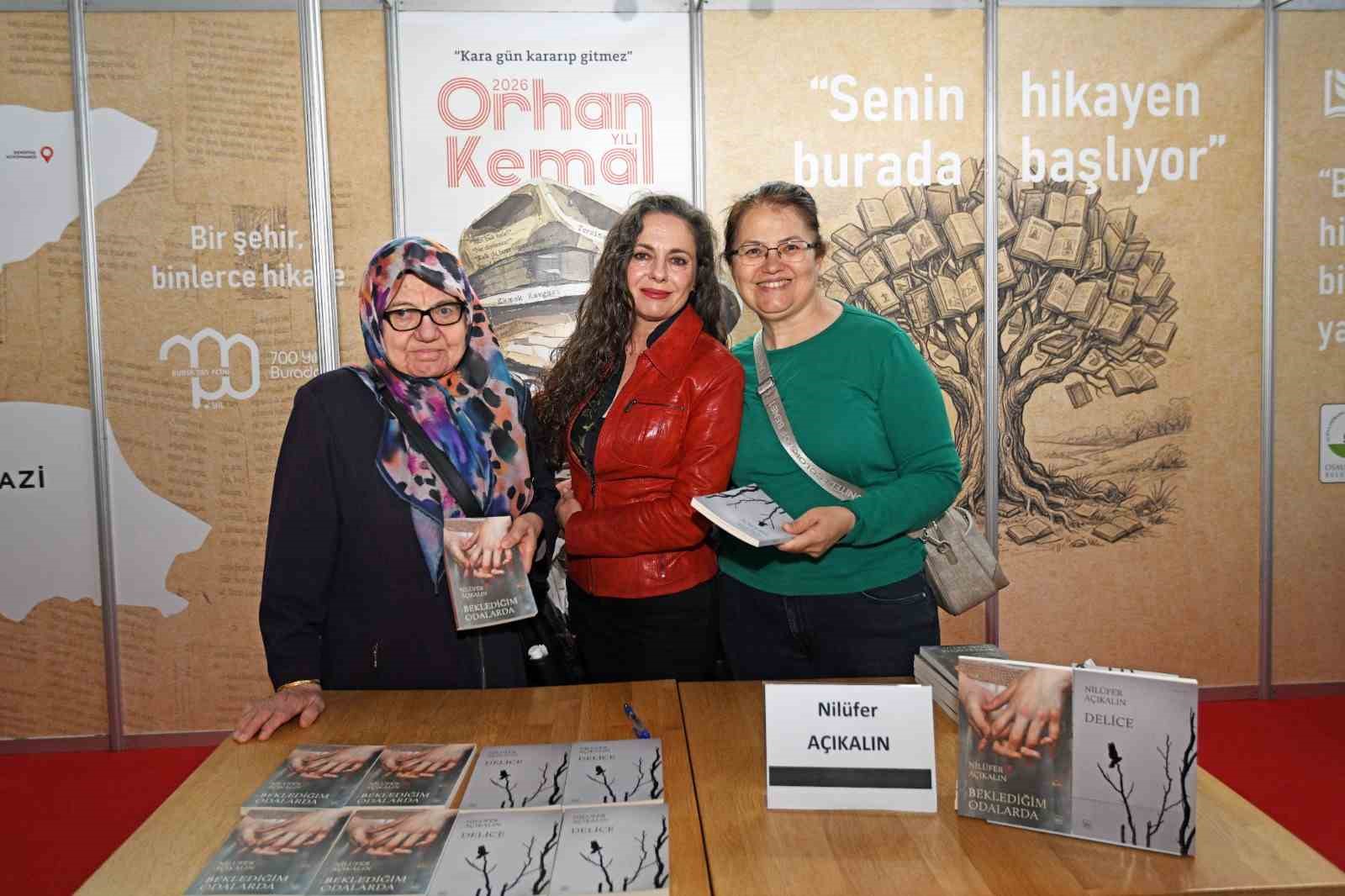 nilufer acikalin osmangazide okurlariyla bulustu 6 wQZbsMNd