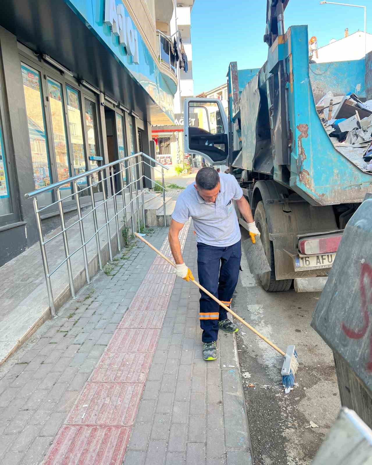 nilufer belediyesi bayram boyunca sahada 5 CWBMzAa3