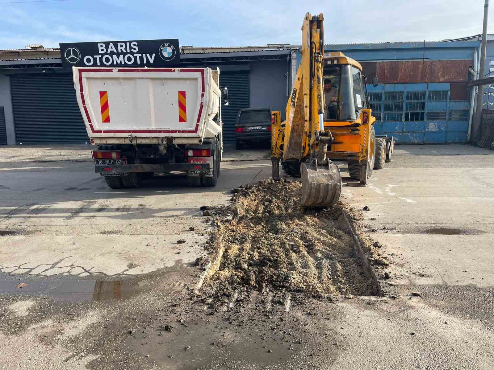 Nilüfer Belediyesi Beşevler Sanayi Sitesi’nin yollarını yeniliyor 5 nilufer belediyesi besevler sanayi sitesinin yollarini yeniliyor 1 34iLBRfy