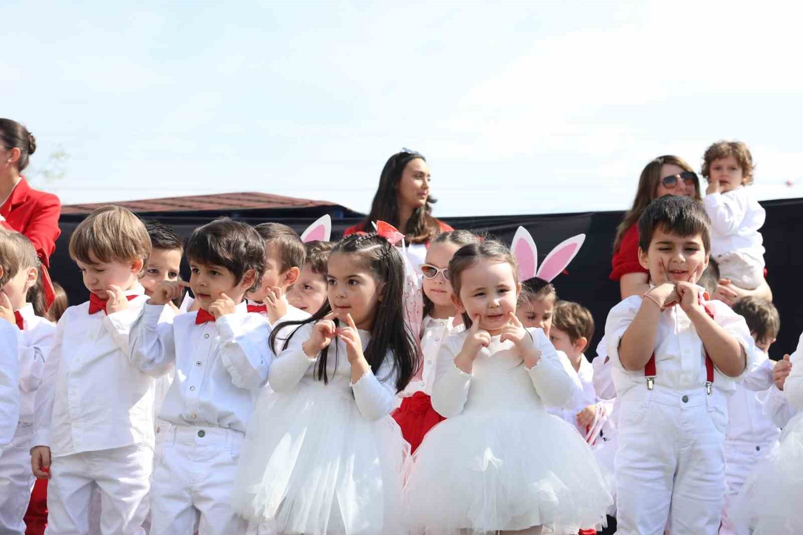 nilufer belediyesi kreslerinde 23 nisan nesesi 3 O8aXBLuU