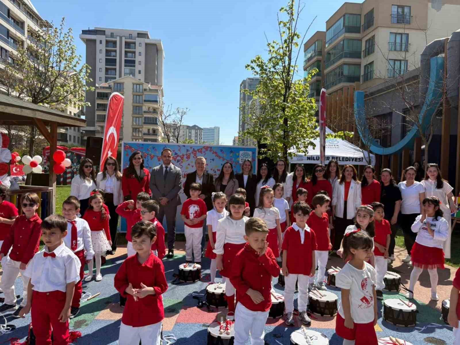 nilufer belediyesi kreslerinde 23 nisan nesesi 4 4BduZQiD