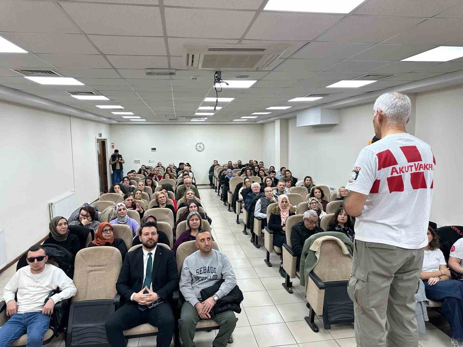 nilufer belediyesi personeline temel afet bilinci egitimi 1 9LYsNBV5