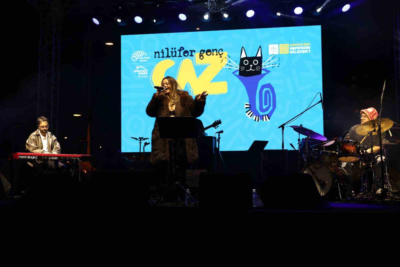 niluferde caz ruzgari esiyor 2 6r5q42ps