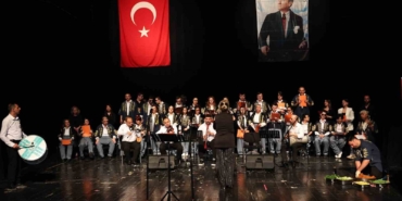 niluferde-engelliler-haftasi-bizim-evin-yil-sonu-gosterisiyle-tamamlandi-2gJDDULX.jpg