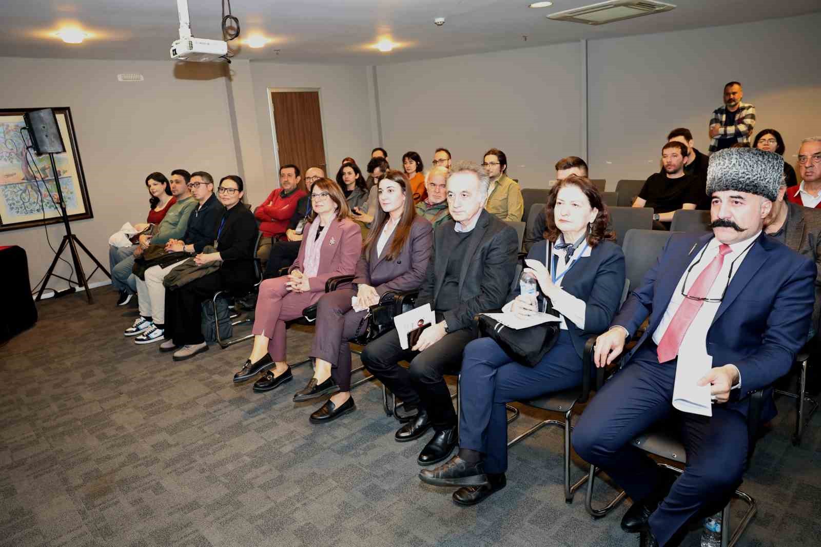 niluferde erken osmanli kadini ve nilufer hatunun mirasi konusuldu 5 NJL9aJiP