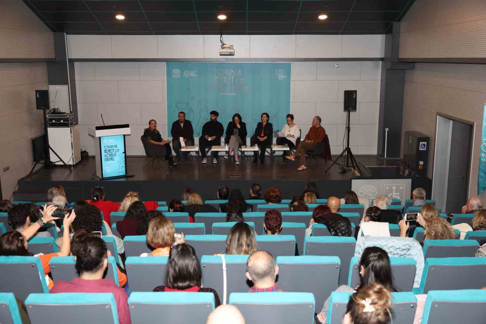 niluferde gonullulugun gelecegi masaya yatirildi 0 TIVZFRUH