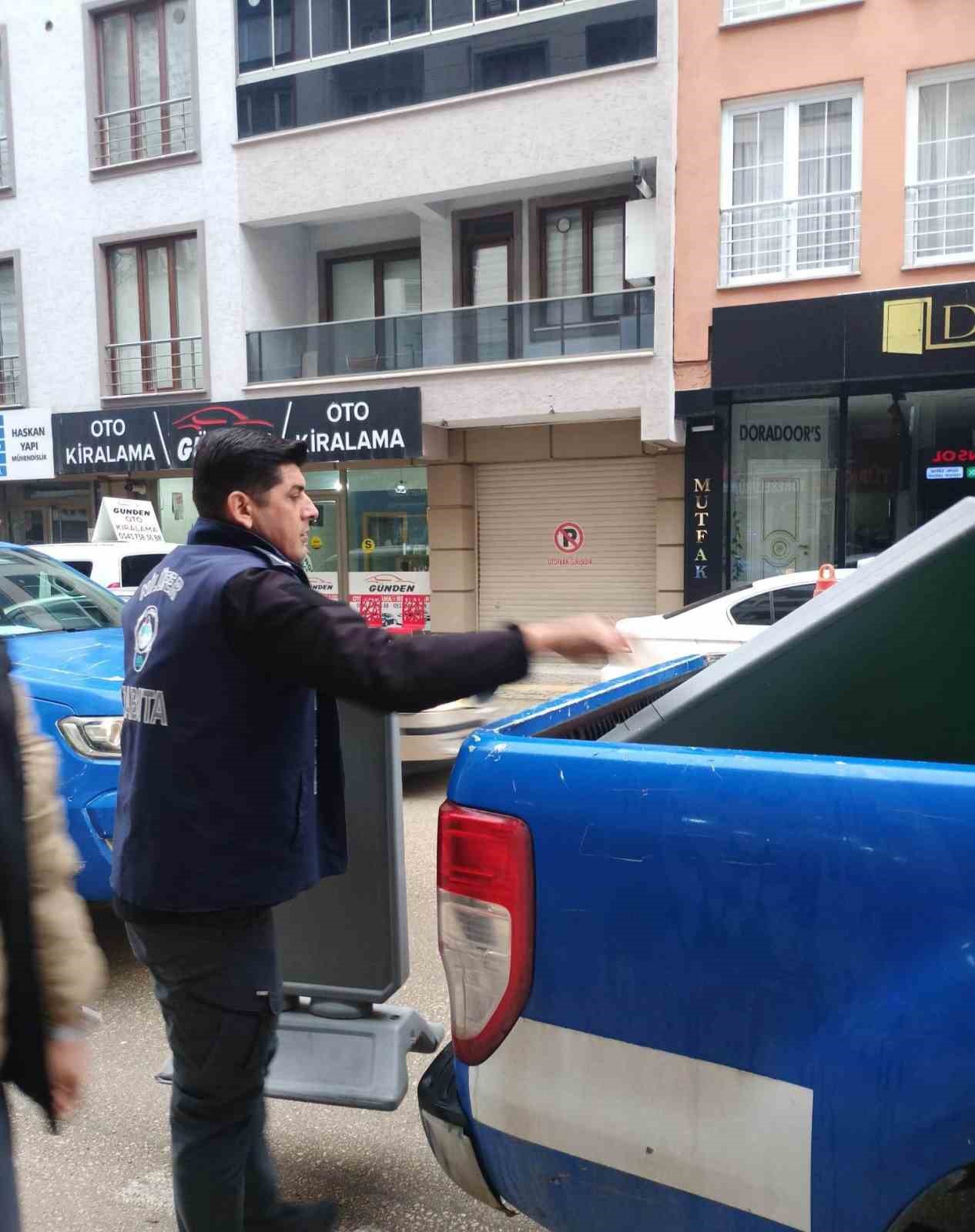 niluferde kaldirimlar isgallerden arindiriliyor 3 rmaIZqXn