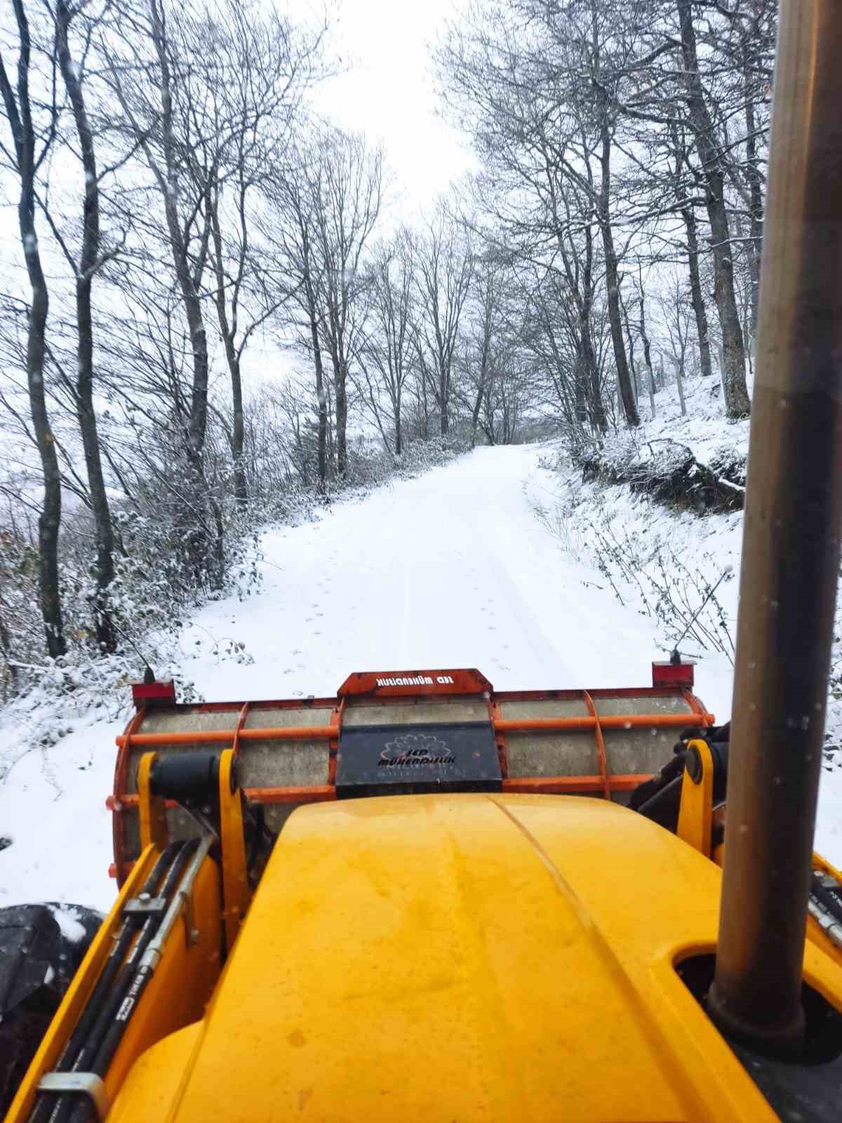 niluferde kar yagisina karsi kesintisiz mesai 2 avCLLKu6