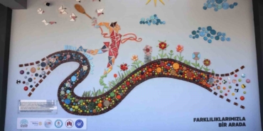 niluferde-renkli-dayanisma-sanat-ve-sevgi-panosu-q1UTeUvG.jpg