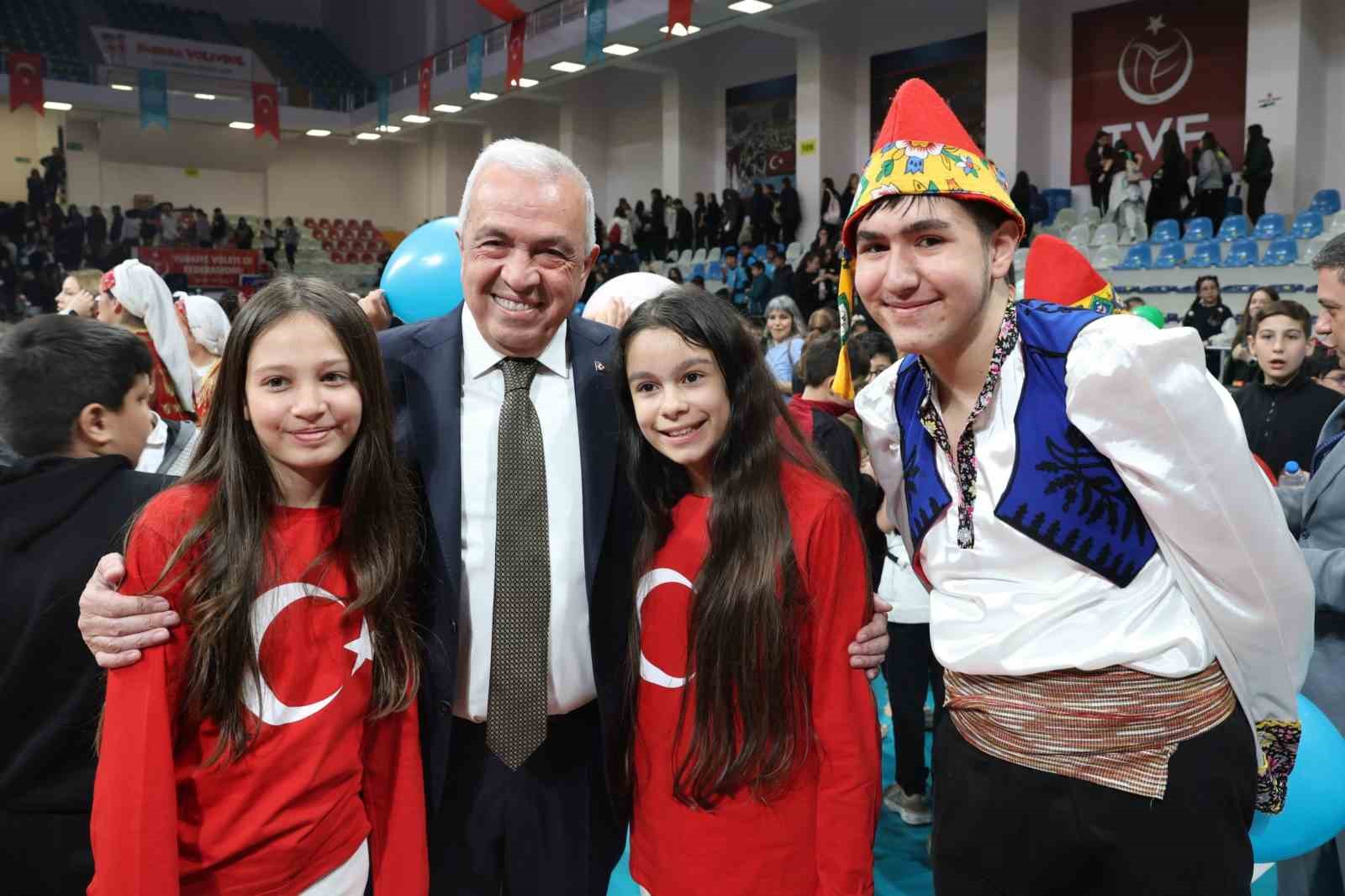 niluferde spor coskusu 2 fntb3LIF
