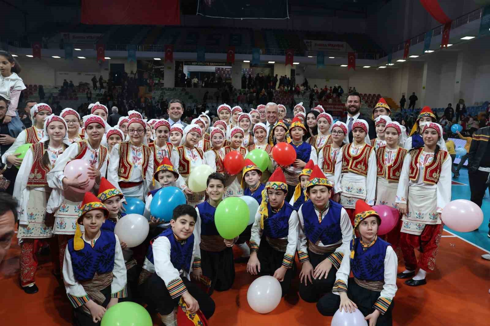 niluferde spor coskusu 3 Epj4IYKe