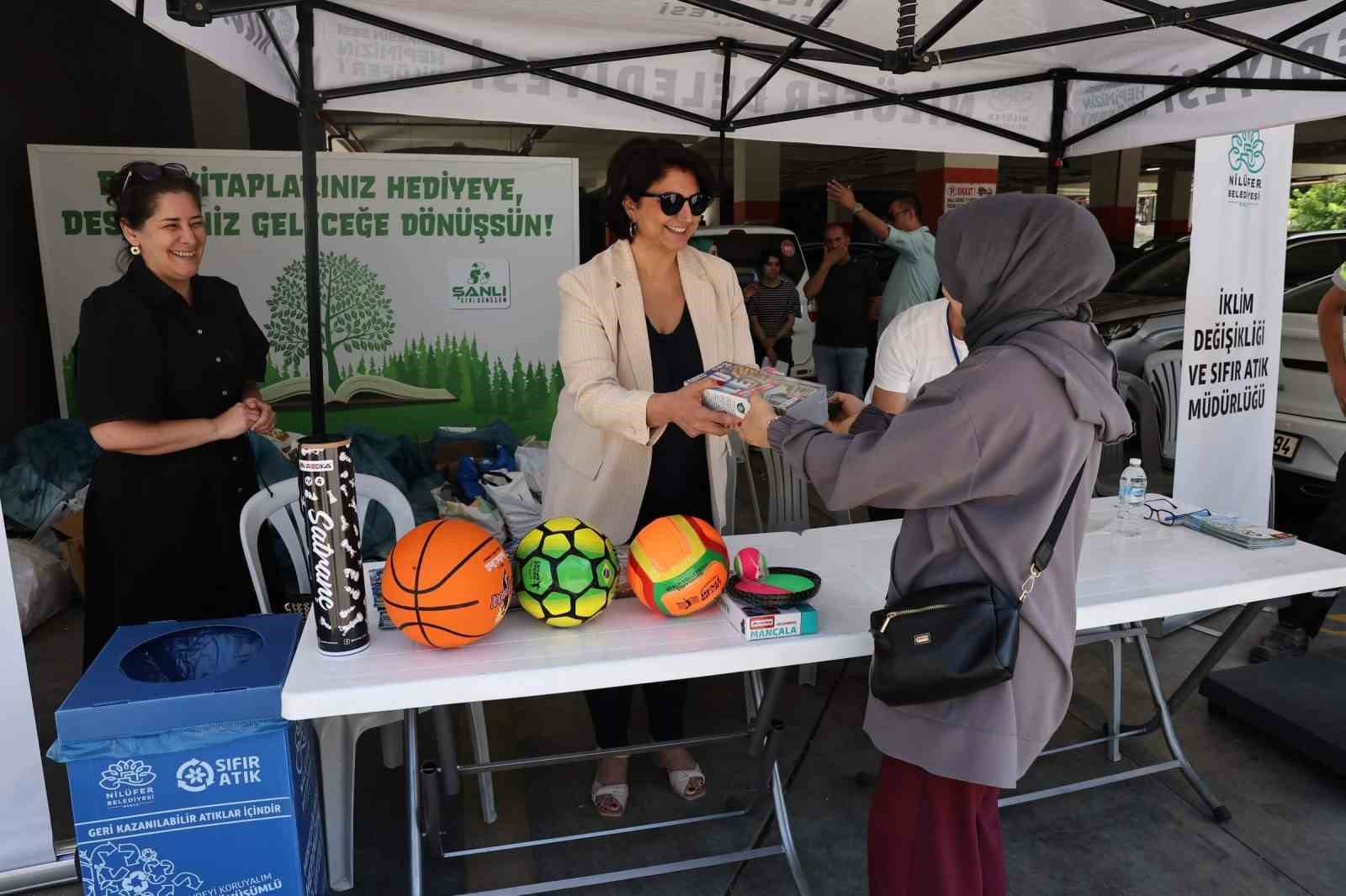 Nilüfer’de tonlarca eski kitap geleceğe umut oldu 5 niluferde tonlarca eski kitap gelecege umut oldu 1 HS8vFLkn