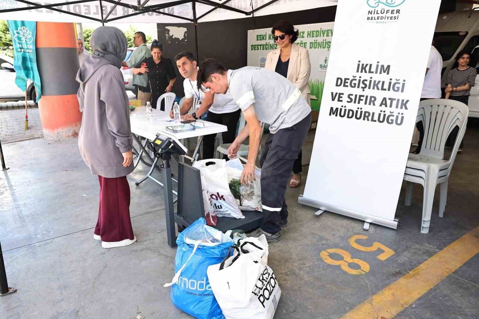 Nilüfer’de tonlarca eski kitap geleceğe umut oldu 6 niluferde tonlarca eski kitap gelecege umut oldu 2 59egyIu4