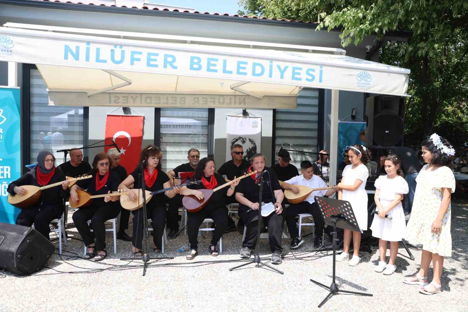 Nilüfer’in olgun gençlerinden yıl sonu sergisi 4 niluferin olgun genclerinden yil sonu sergisi 0 8UzB6ZzX