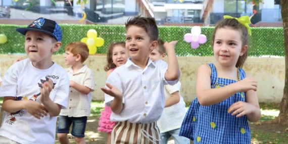 niluferli-miniklerde-karne-heyecani-VQCFhAUi.jpg