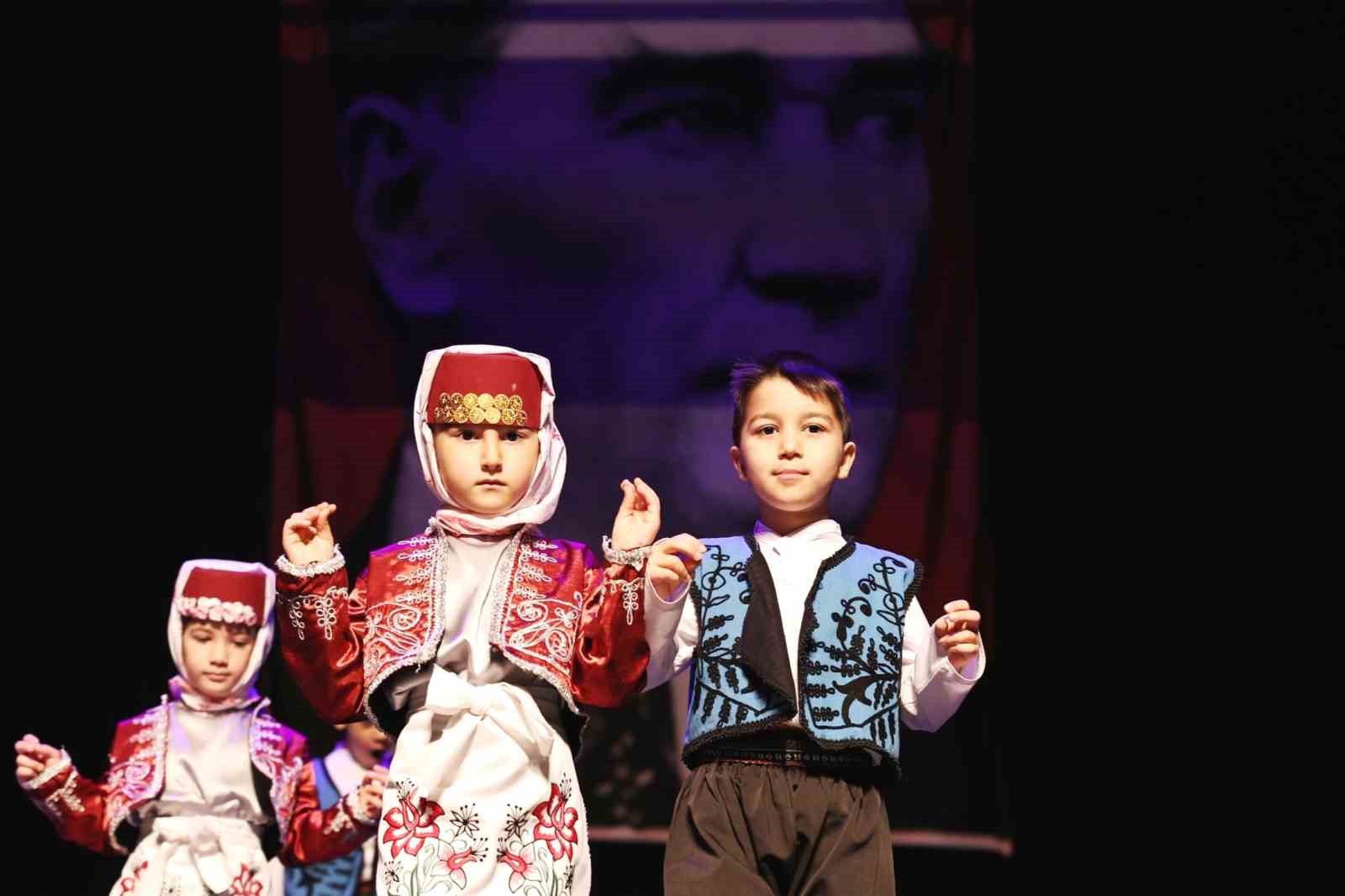 Nilüferli miniklerin mezuniyet sevinci 6 niluferli miniklerin mezuniyet sevinci 2 d1Ns1b77